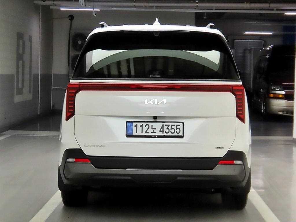 KIA Carnival - Vista 3