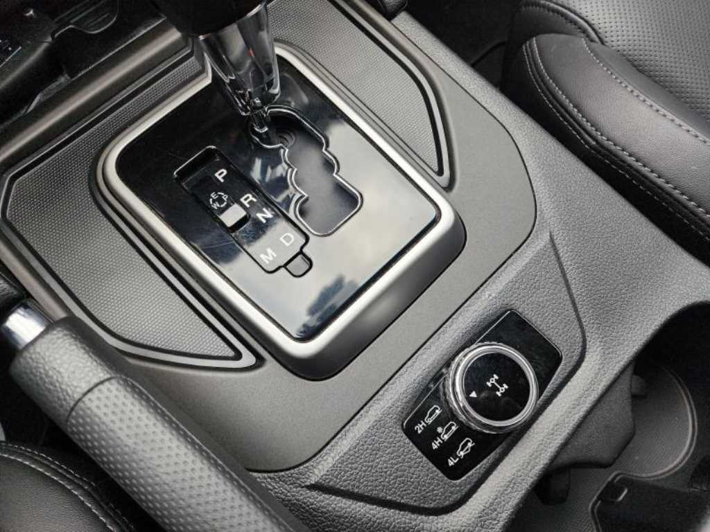 Ssangyong Rexton - Vista 12