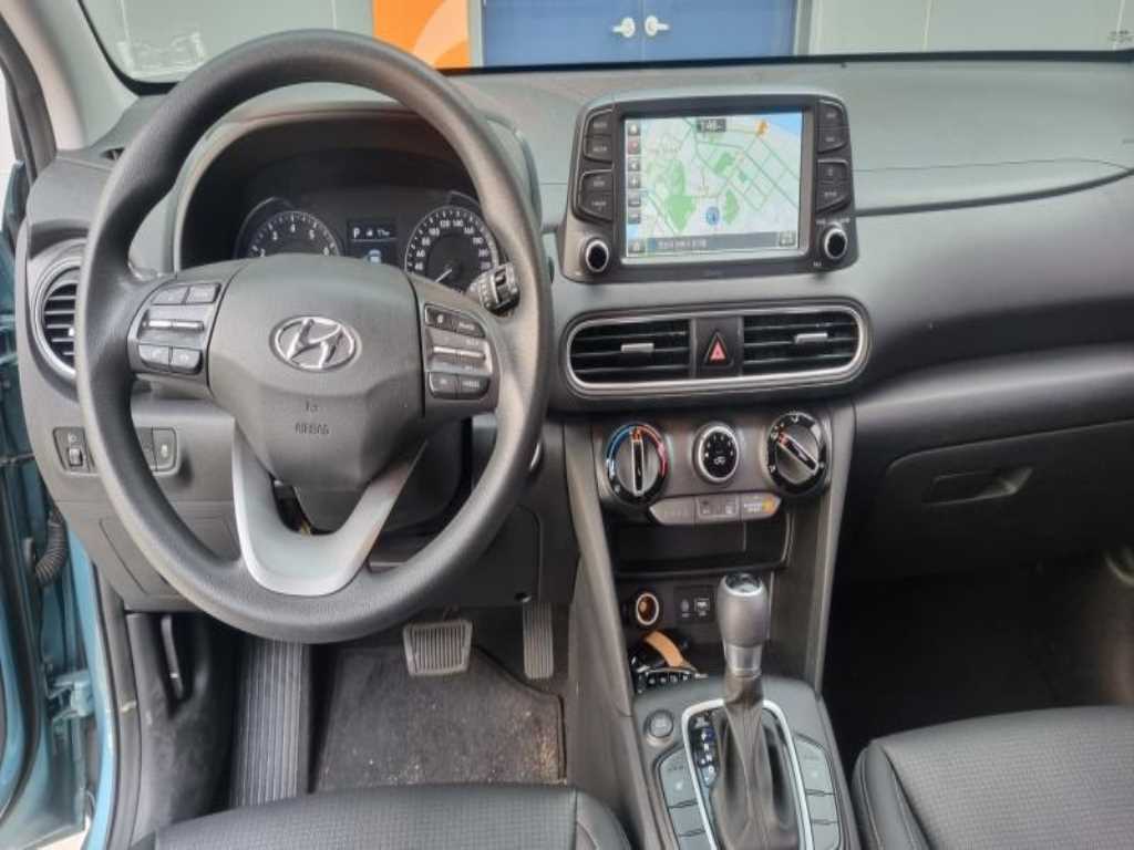 HYUNDAI Kona - Vista 7