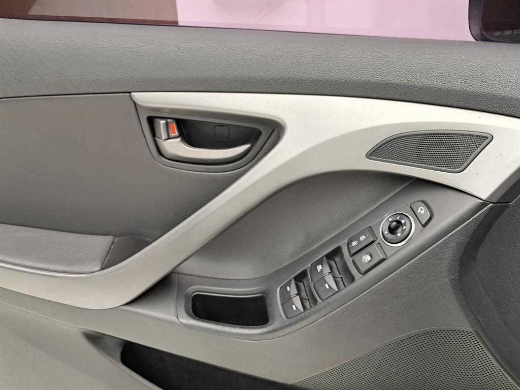 HYUNDAI Avante 2014 Blanco - Importación desde Corea - HF Imports Iquique - Foto 13