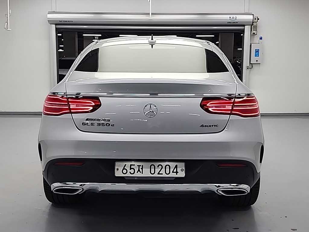 Mercedes Benz GLE Class - Vista 3