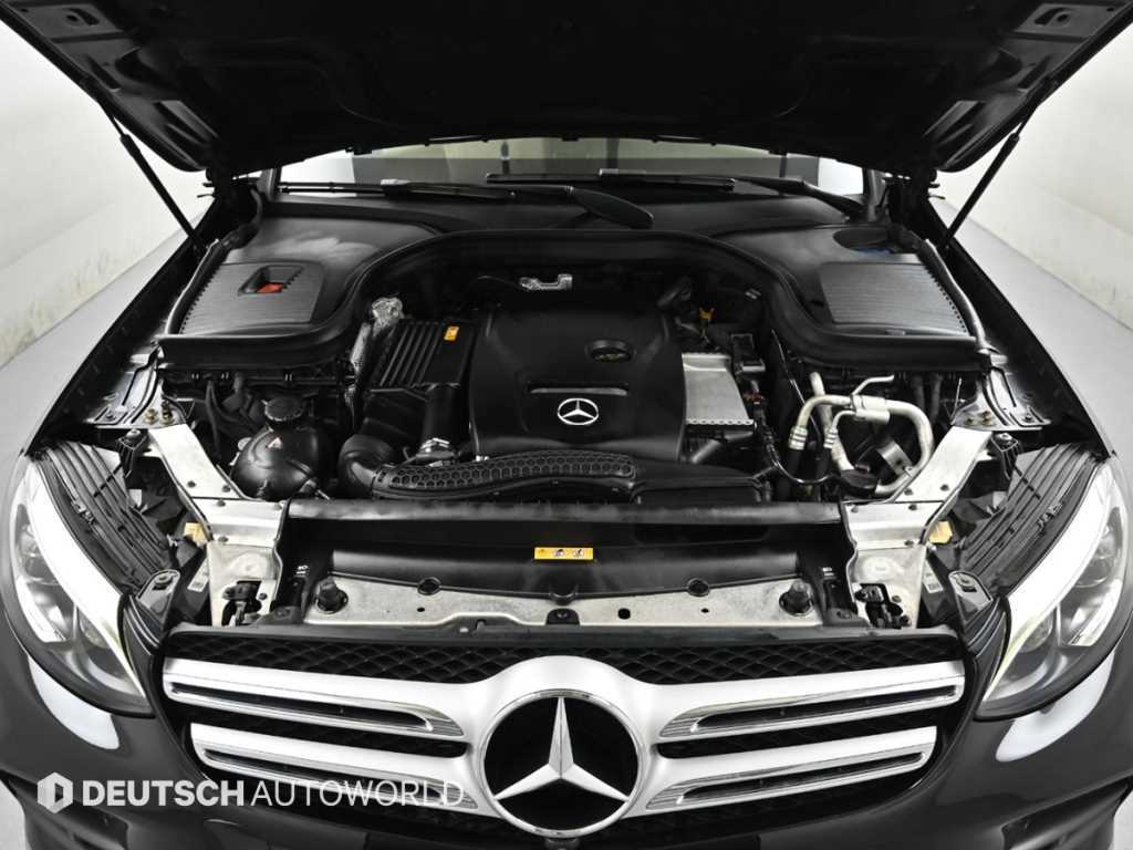 Mercedes Benz GLC Class - Vista 6