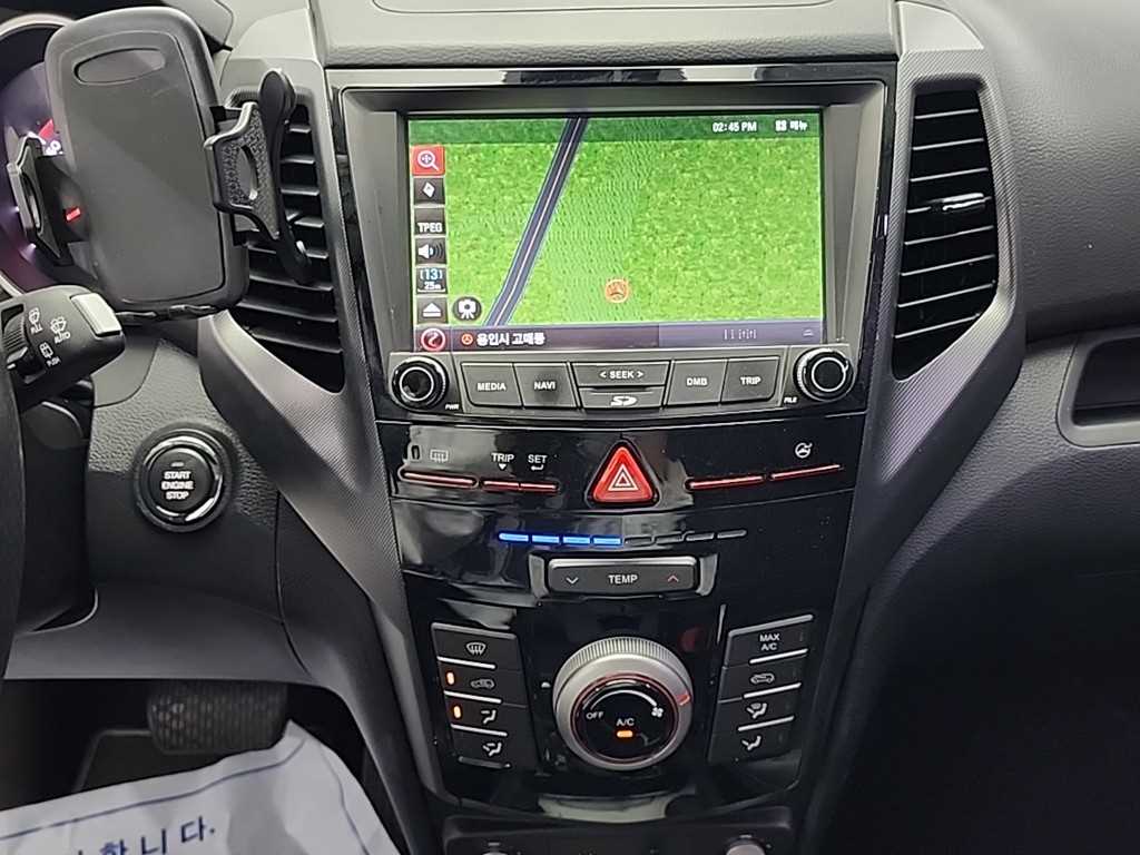 Ssangyong Tivoli - Vista 10