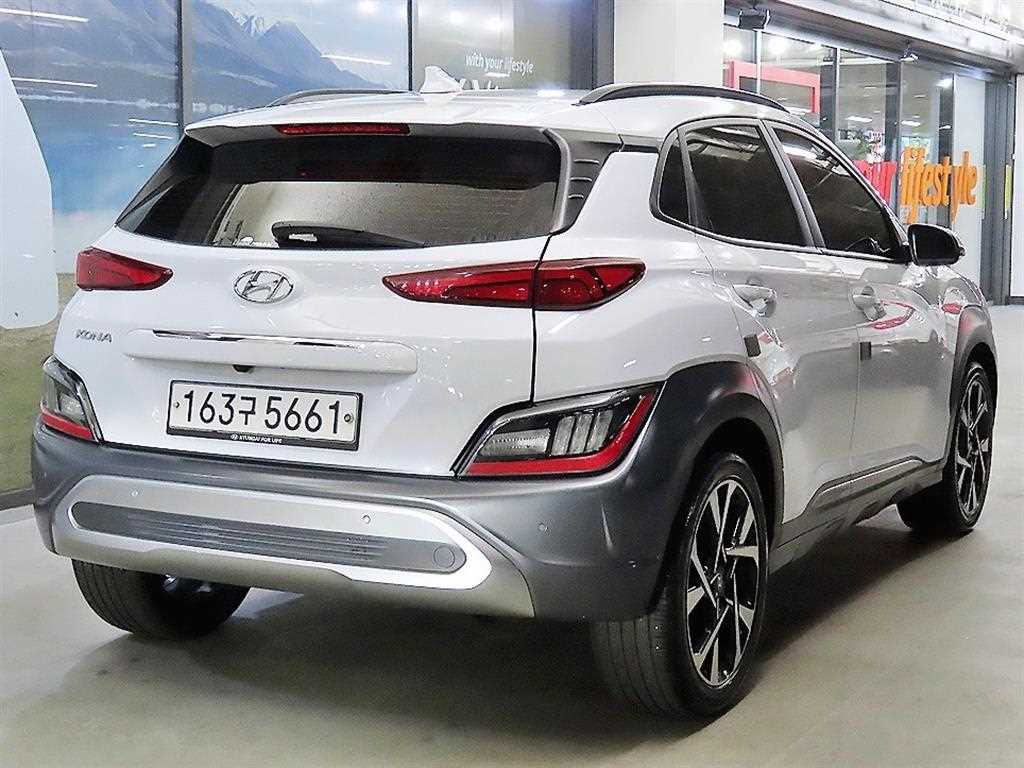 HYUNDAI Kona - Vista 4