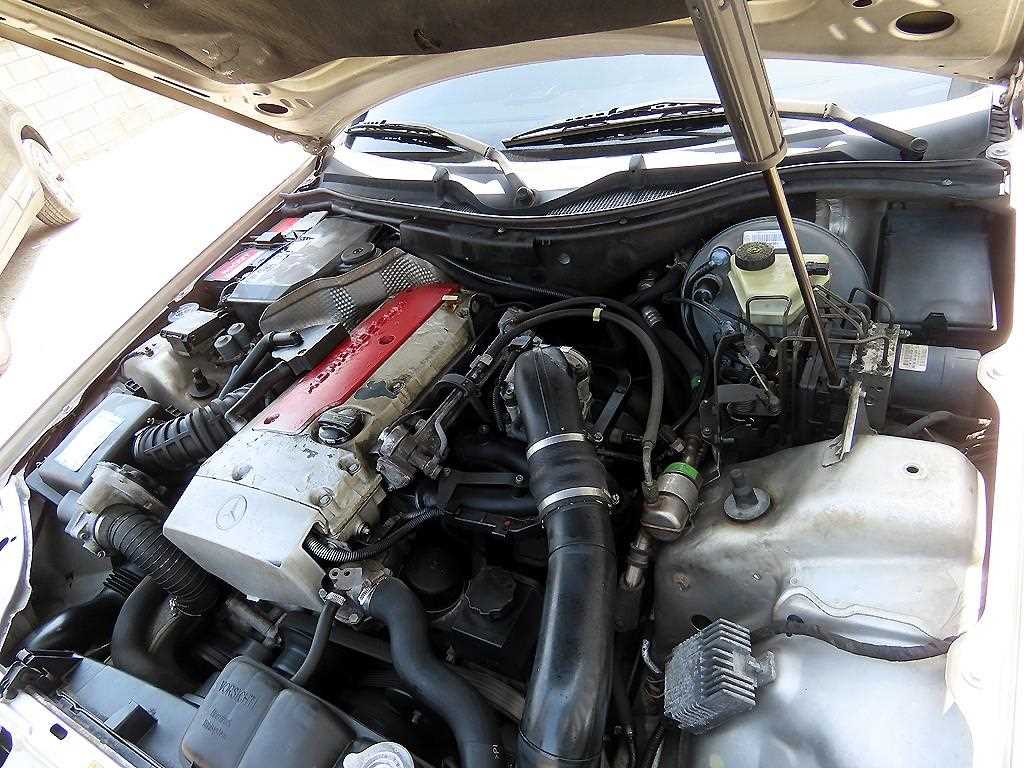 Mercedes Benz SLK Class 2001 Gris - Importación desde Corea - HF Imports Iquique - Foto 19