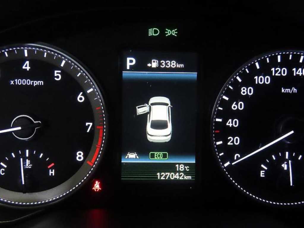 HYUNDAI Grandeur - Vista 9