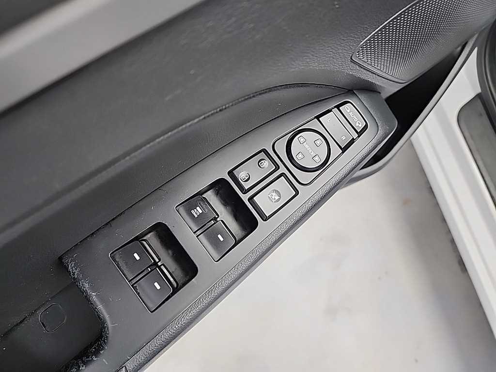 HYUNDAI Avante 2018 Blanco - Importación desde Corea - HF Imports Iquique - Foto 17