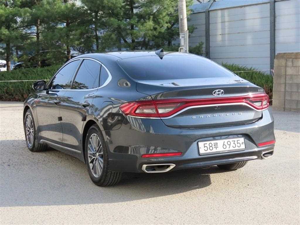 HYUNDAI Grandeur - Vista 3