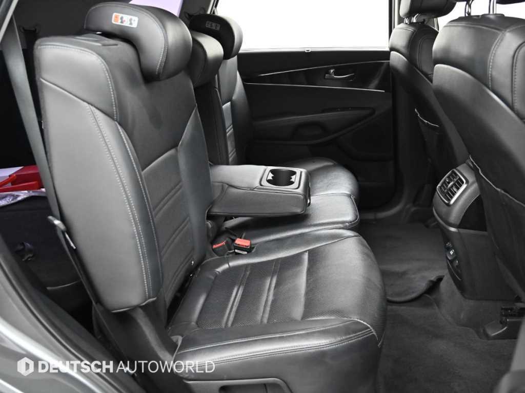 KIA Sorento - Vista 12