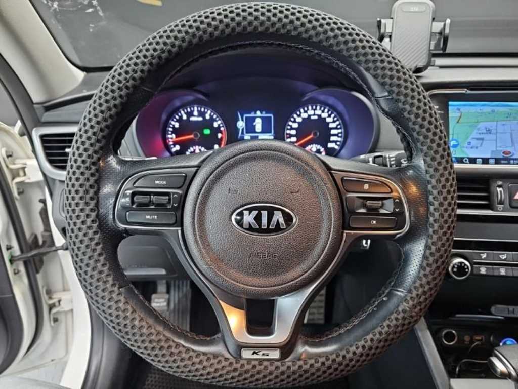 KIA K5 - Vista 7
