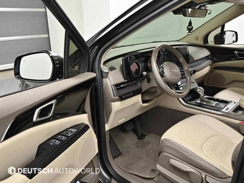 KIA Carnival - Vista 11