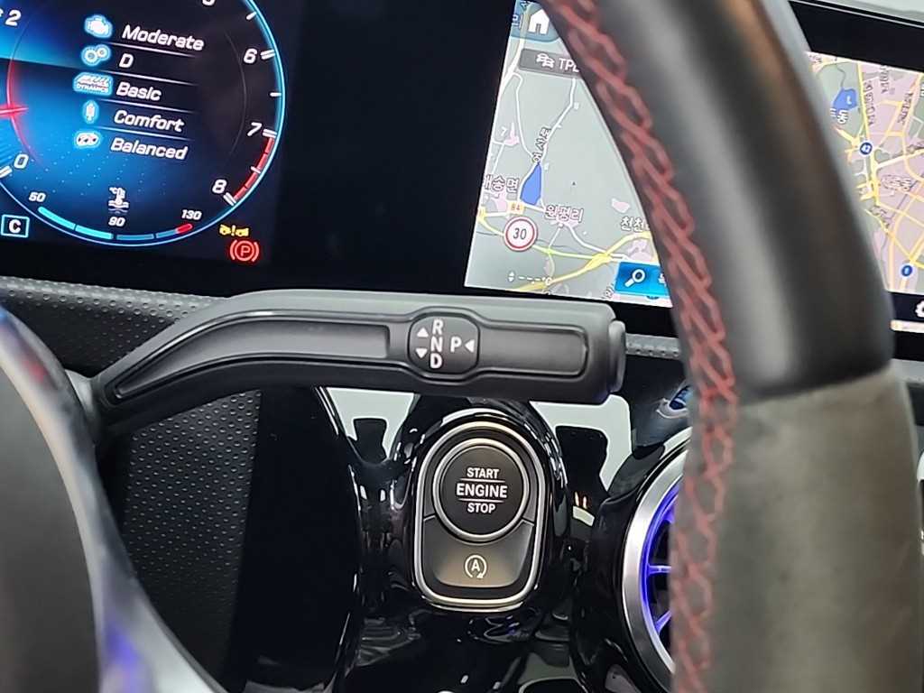 Mercedes Benz CLA Class - Vista 8