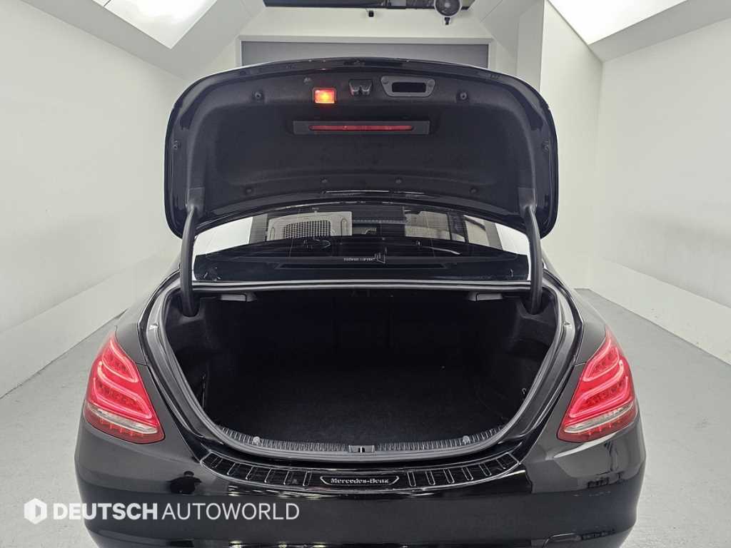 Mercedes Benz C Class 2018 Blanco - Importación desde Corea - HF Imports Iquique - Foto 19