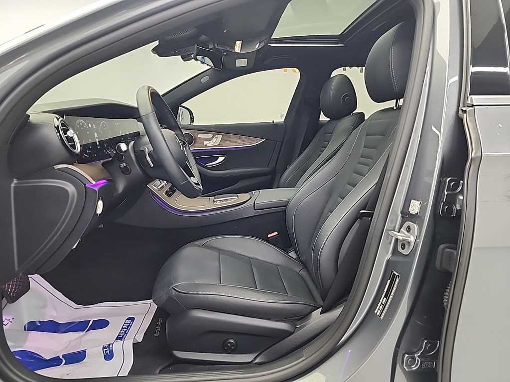 Mercedes Benz E class - Vista 11