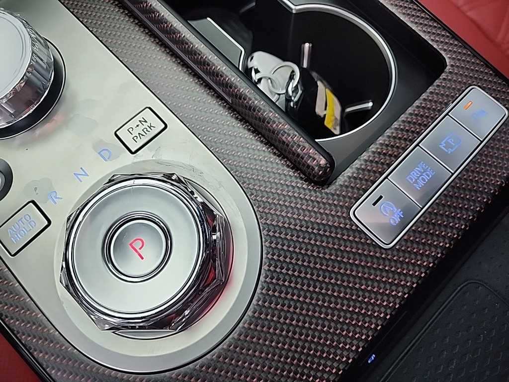 Genesis G80 - Vista 8