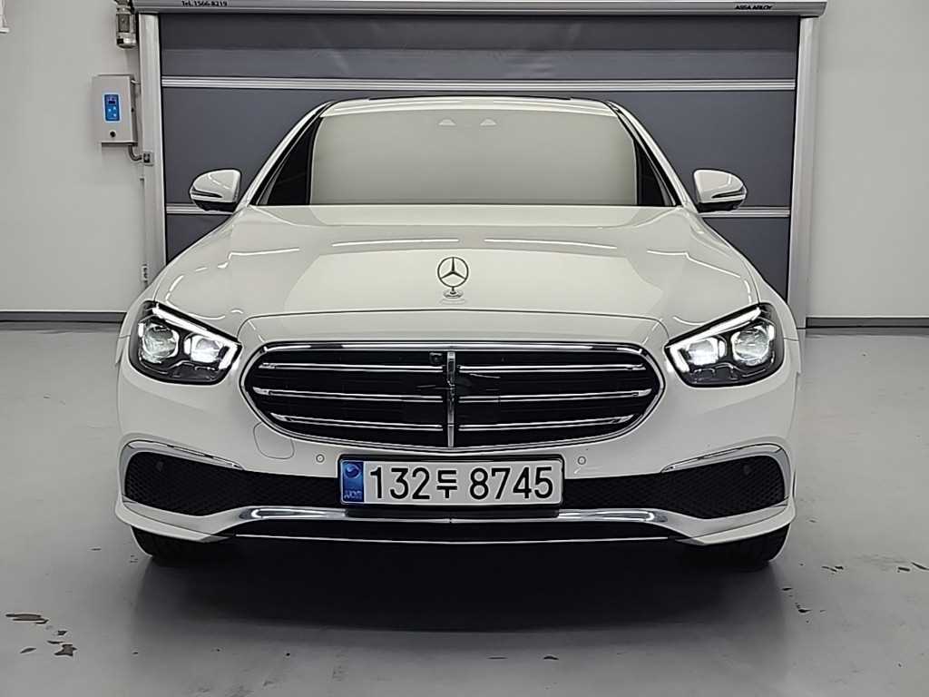 Mercedes Benz E class - Vista 3