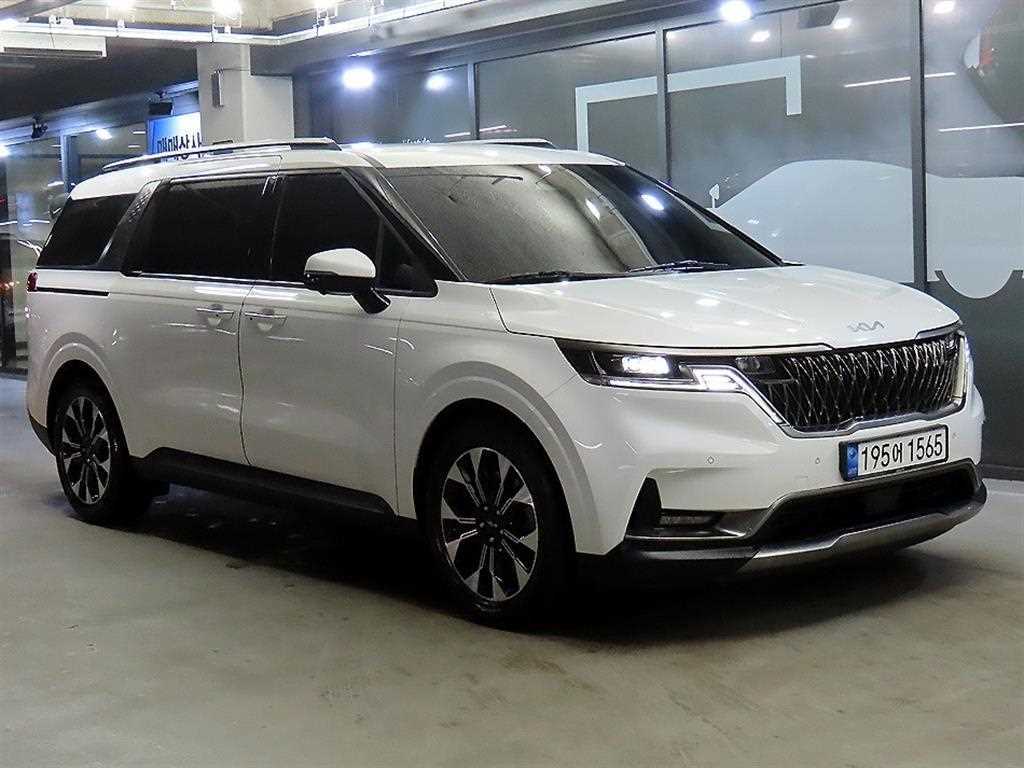 KIA Carnival 2023 Blanco - Importación desde Corea - HF Imports Iquique - Foto 1