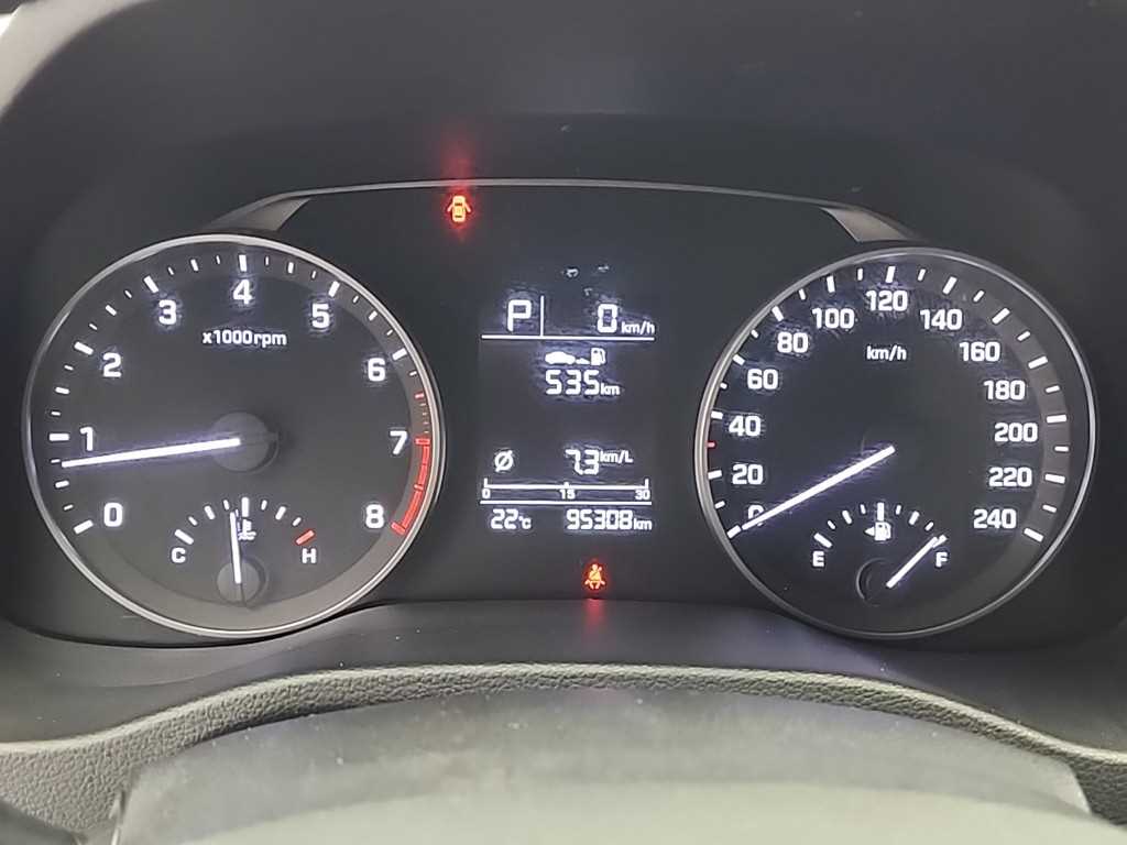 HYUNDAI Avante - Vista 6