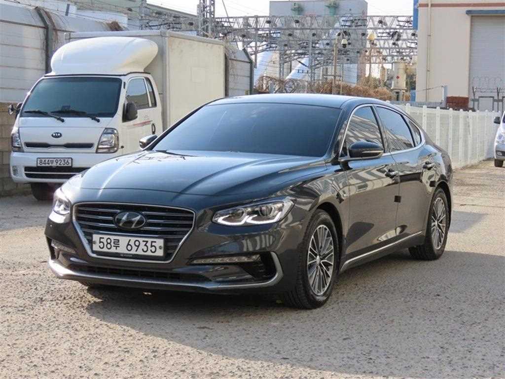 HYUNDAI Grandeur - Vista 2