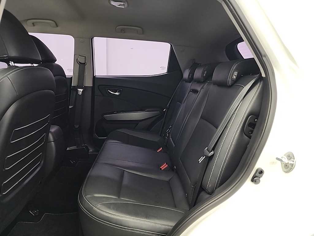 Ssangyong Tivoli - Vista 12