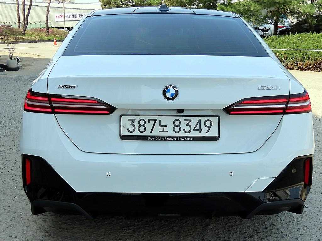 BMW 5 Series - Vista 4