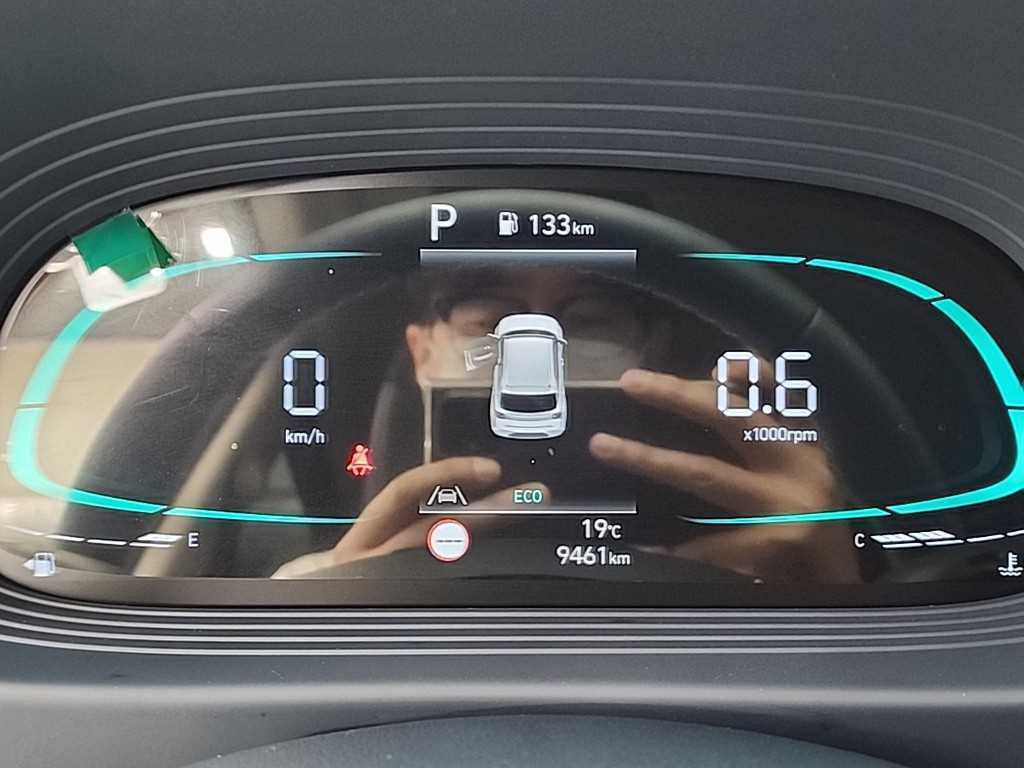 HYUNDAI Venue - Vista 6