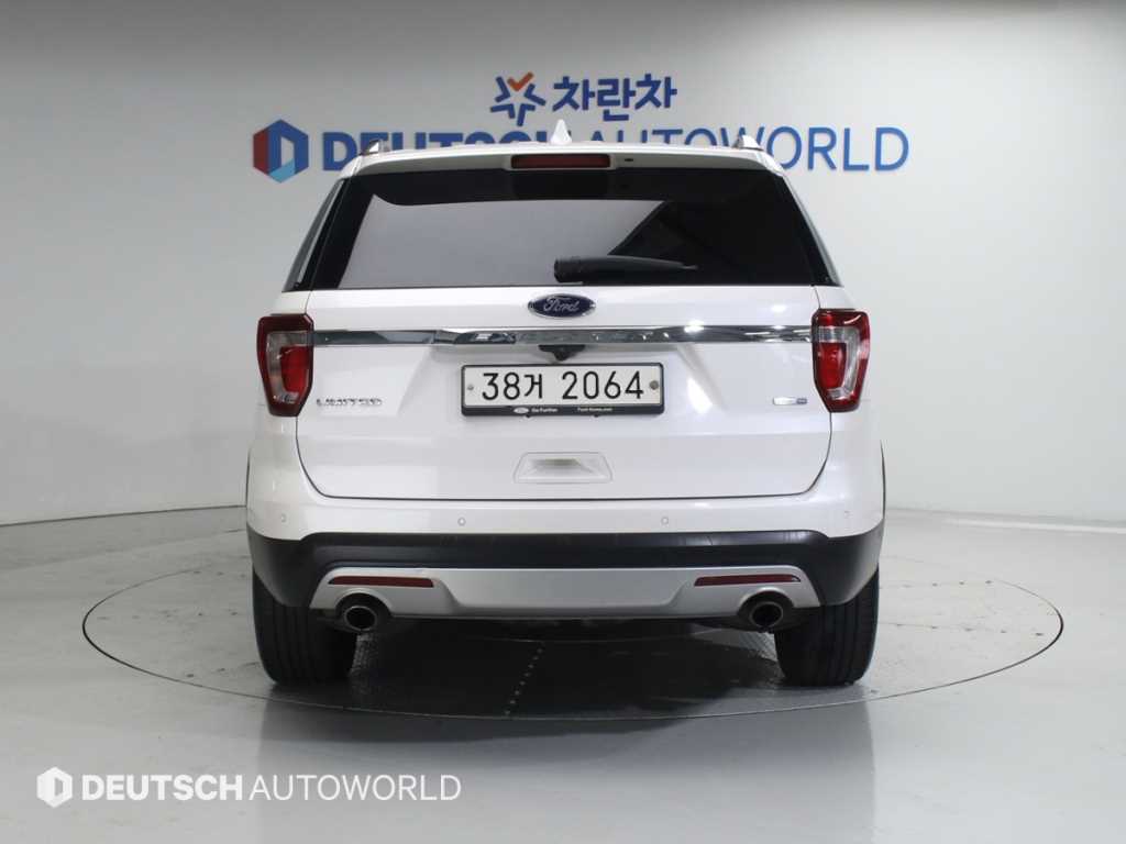 Ford Explorer - Vista 4