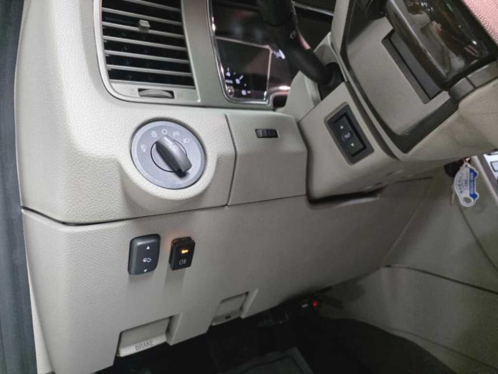 Lincoln Navigator - Vista 11