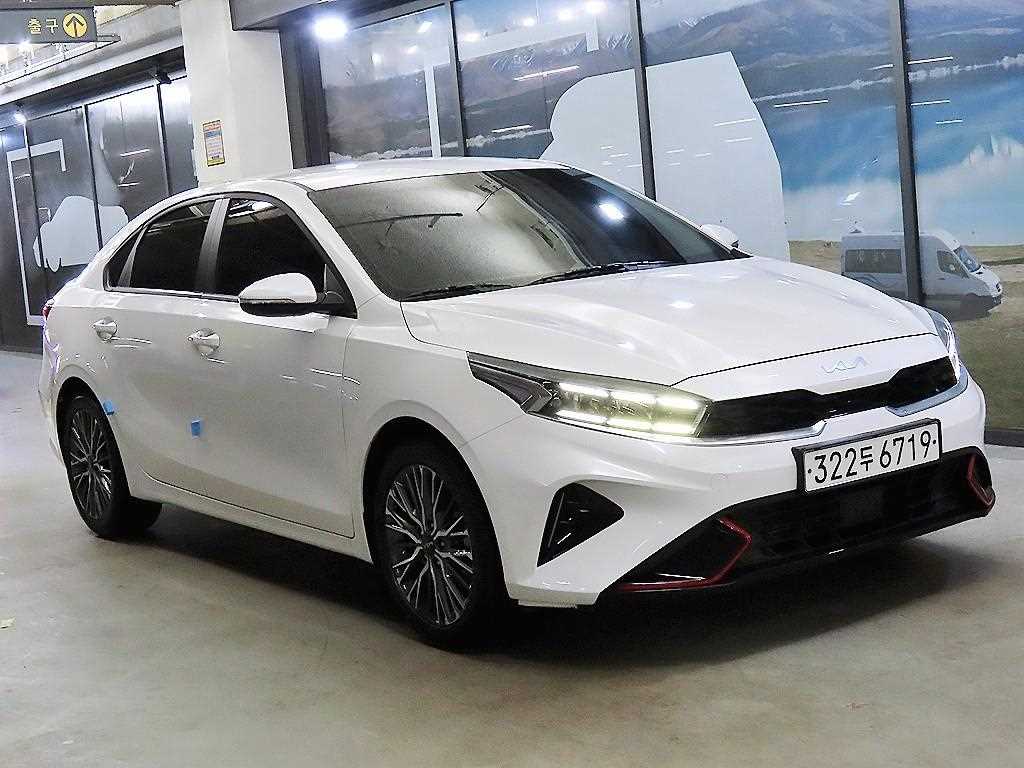 KIA K3 2023 Blanco - Importación desde Corea - HF Imports Iquique - Foto 1