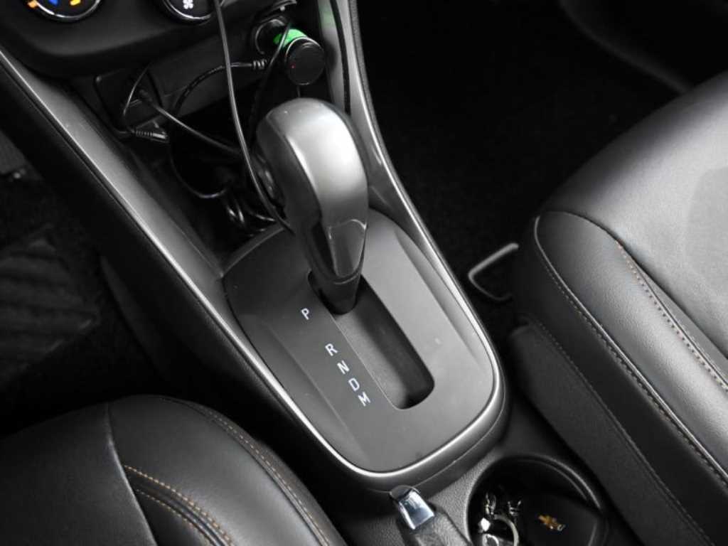 Chevrolet Trax - Vista 9