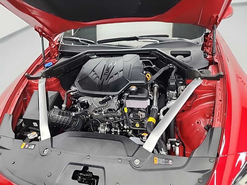 KIA Stinger - Vista 5