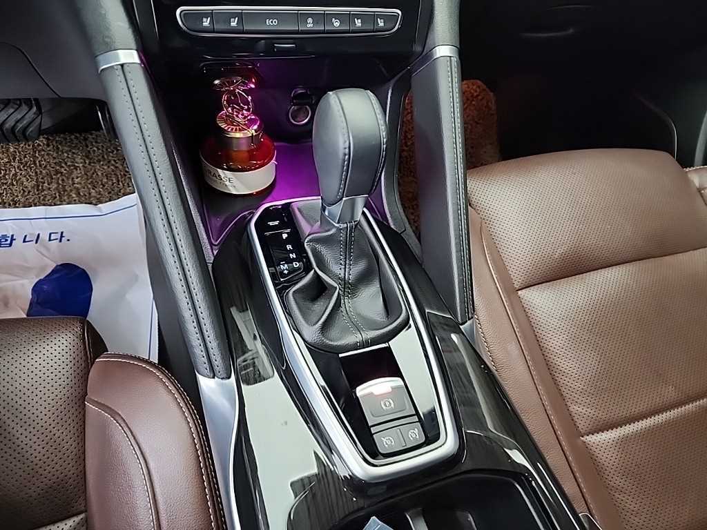 SAMSUNG QM6 - Vista 8