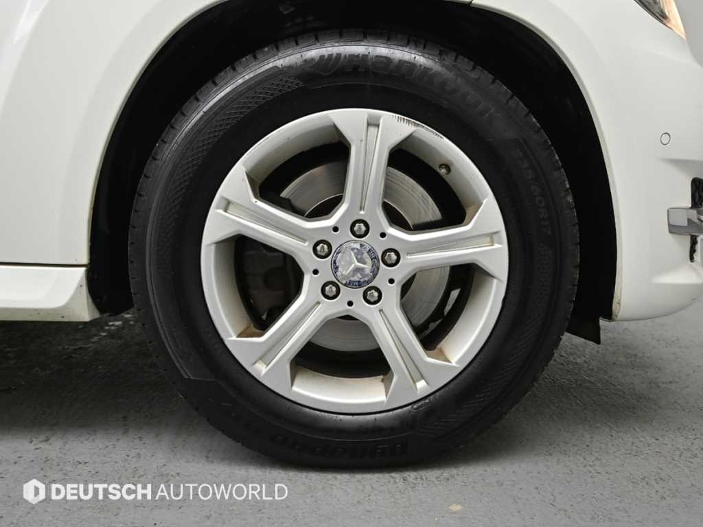 Mercedes Benz GLK Class - Vista 5