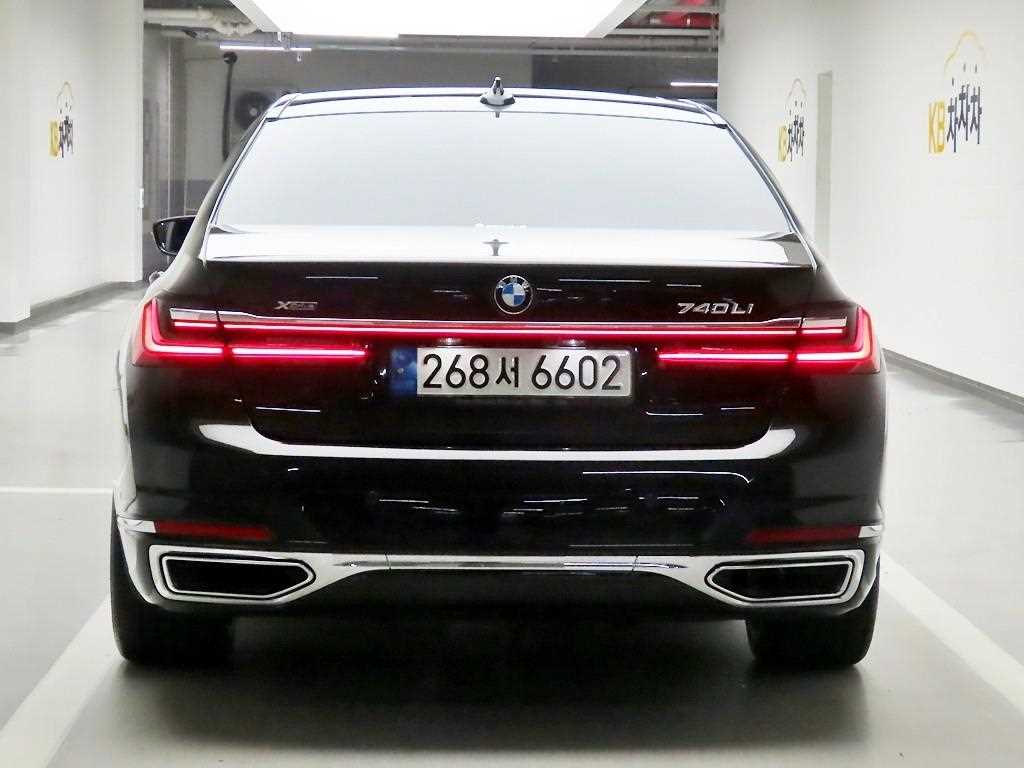 BMW 7 Series - Vista 3