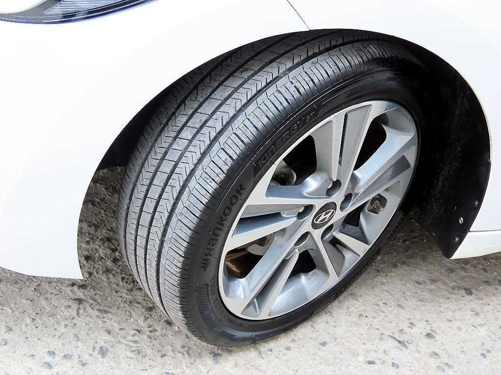 HYUNDAI Avante 2018 Blanco - Importación desde Corea - HF Imports Iquique - Foto 18