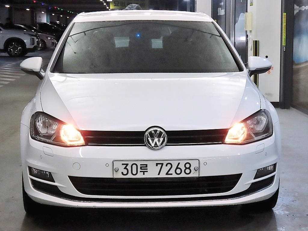 Volkswagen Golf - Vista 2