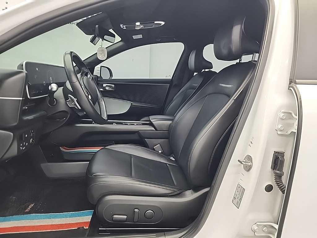 HYUNDAI Ioniq 6 - Vista 11