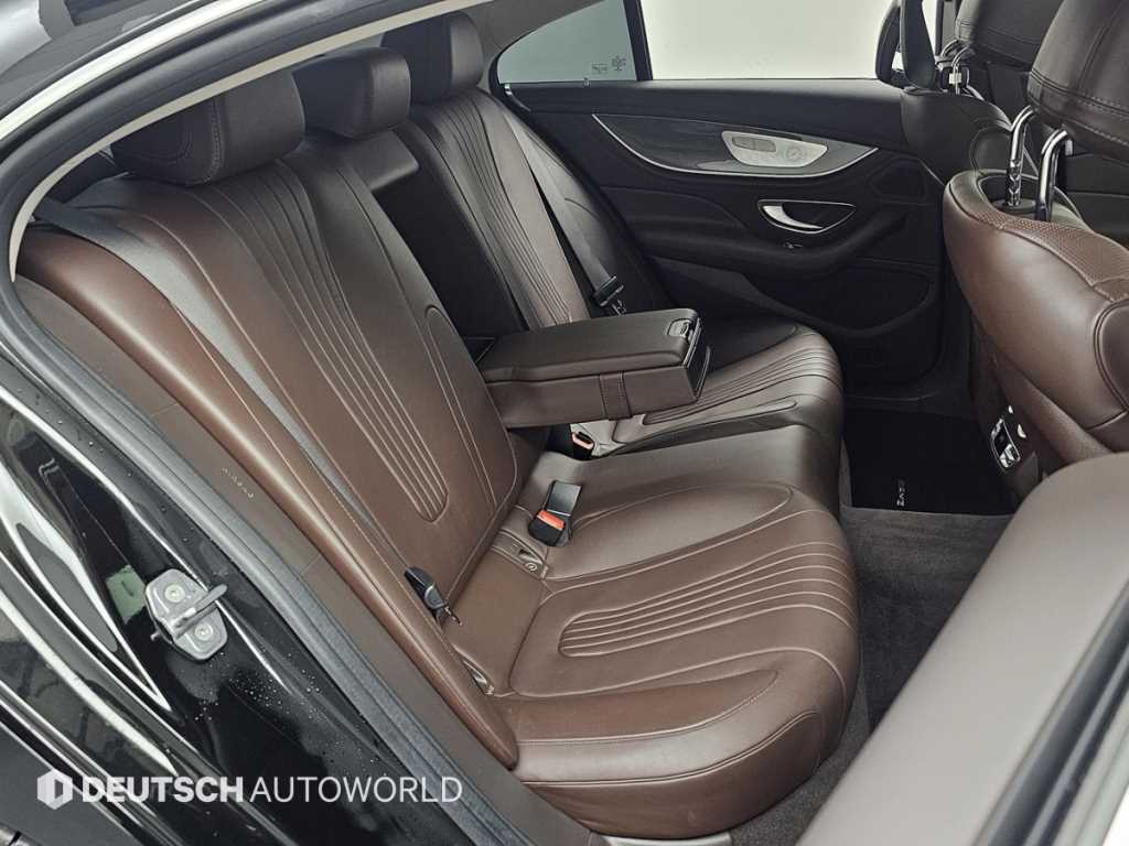 Mercedes Benz CLS Class - Vista 12