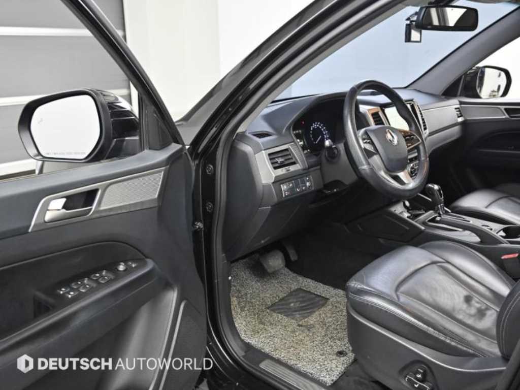 Ssangyong Rexton - Vista 11