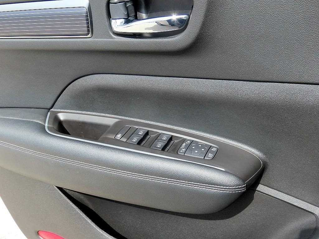 SAMSUNG QM6 - Vista 11