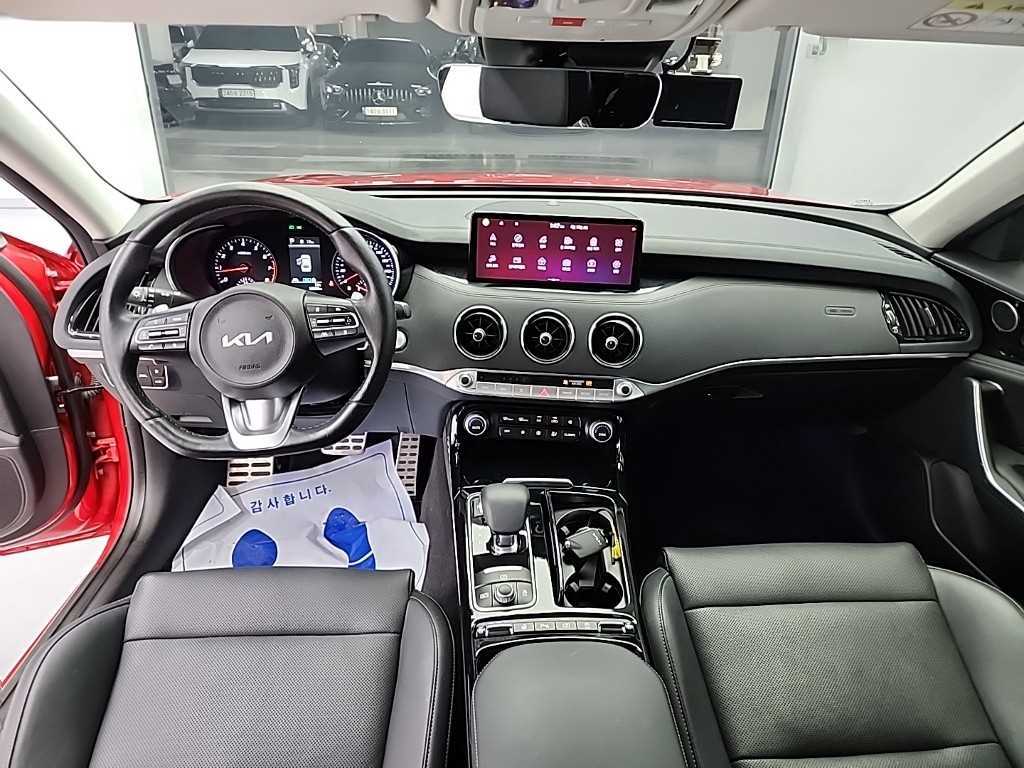 KIA Stinger - Vista 7