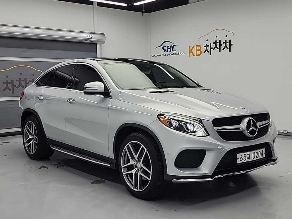Mercedes Benz GLE Class - Vista 4