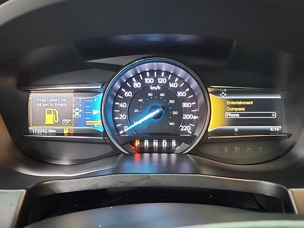 Ford Explorer - Vista 6