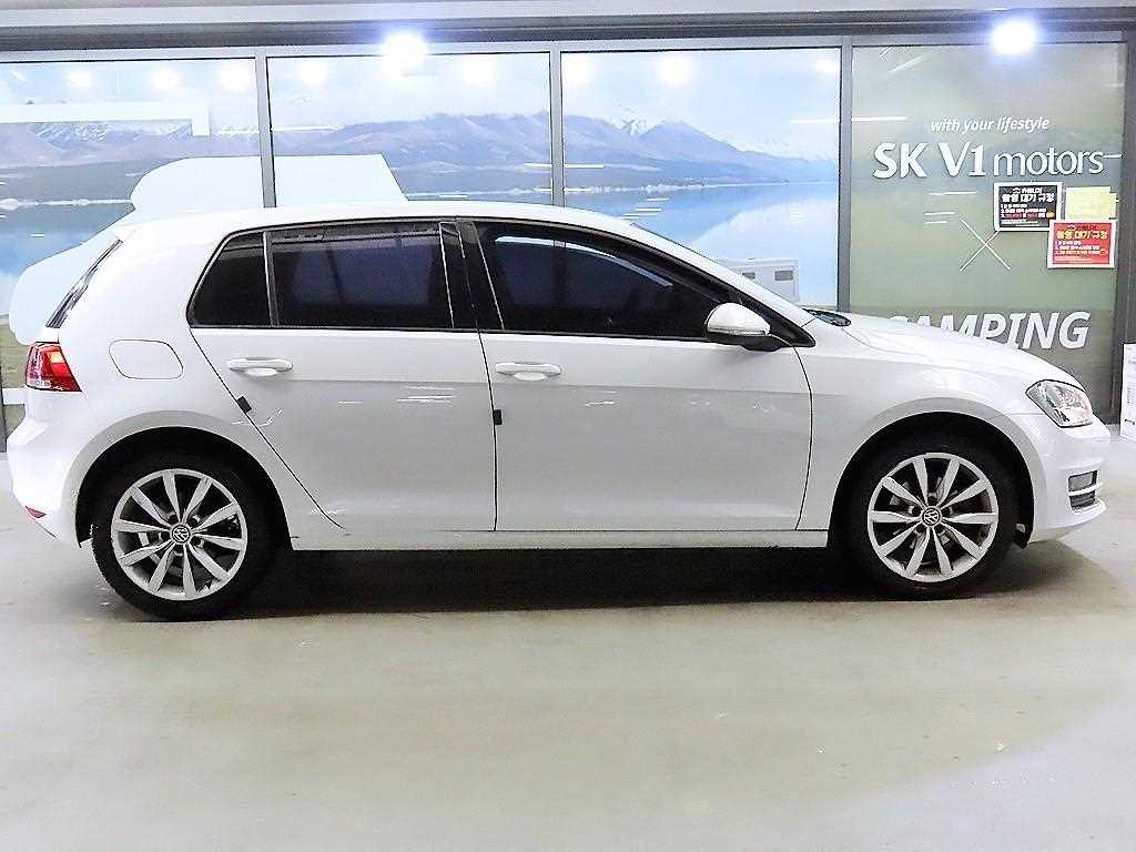 Volkswagen Golf - Vista 3