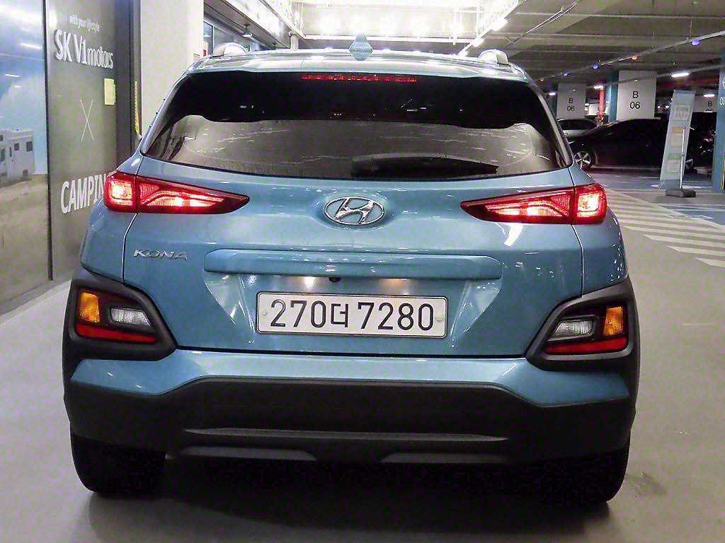 HYUNDAI Kona - Vista 5