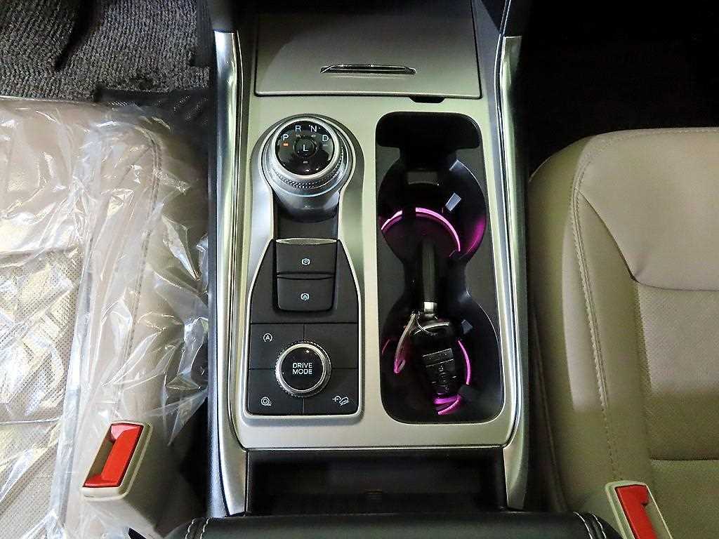 Ford Explorer - Vista 12