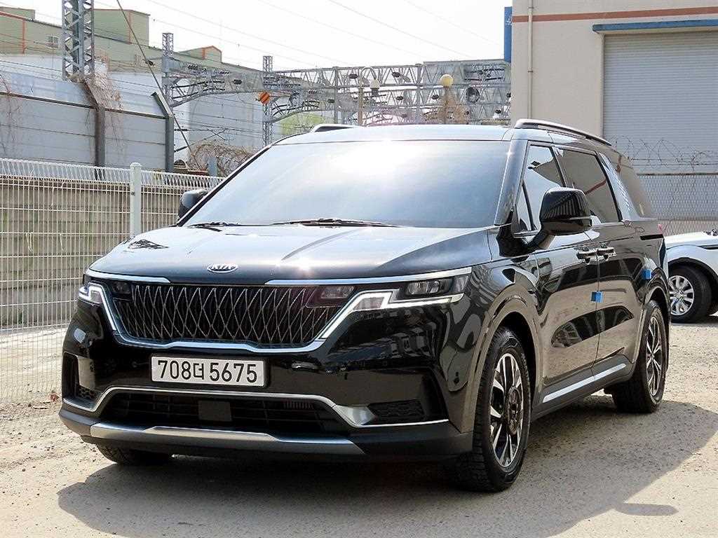 KIA Carnival - Vista 2