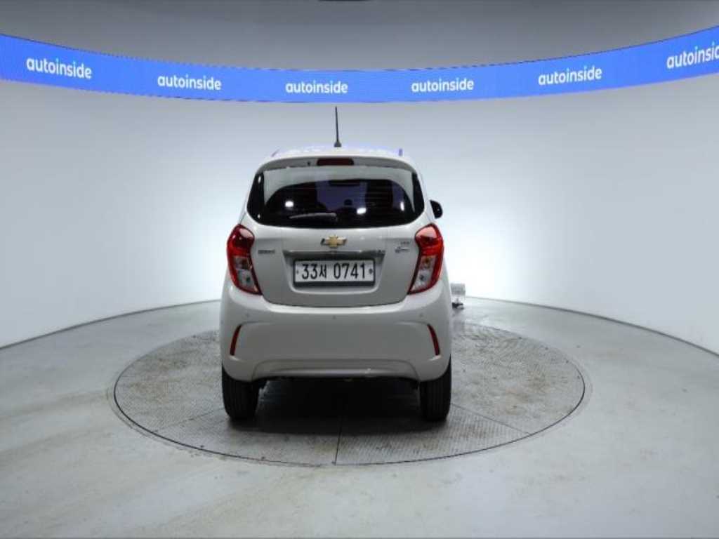 Chevrolet Spark - Vista 4