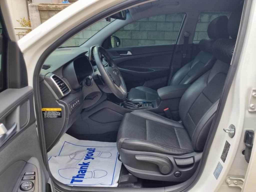 HYUNDAI Tucson - Vista 9