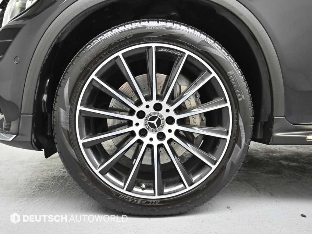 Mercedes Benz GLC Class - Vista 5